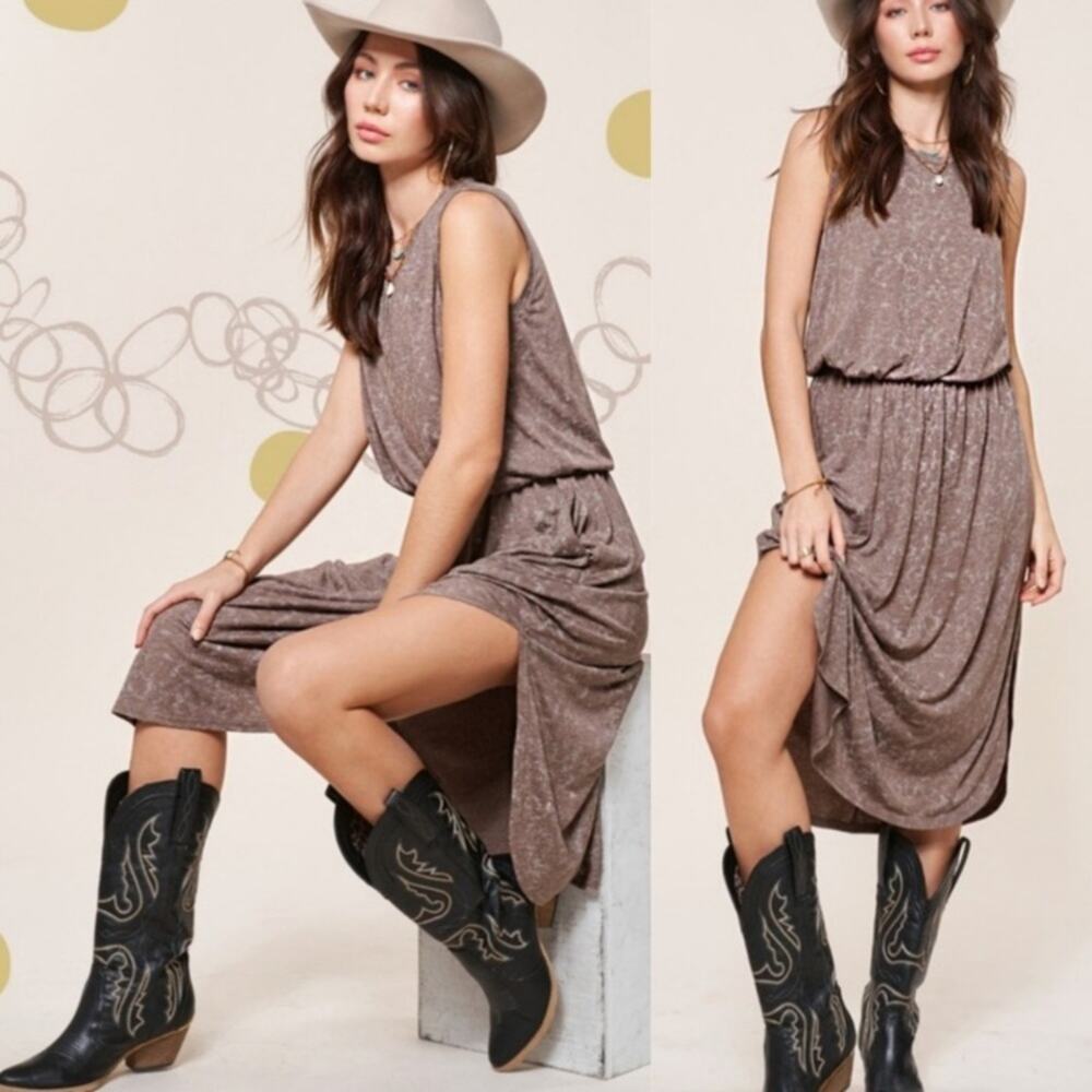 NWT Casual Lightweight Side Slit Dress w/ Pockets MOCHA Size: Small - Picture 2 of 8